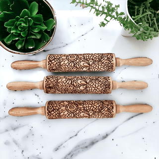 Embossed Rolling Pin Gift Set – Patterned Rolling Pin with Cookie Cutters (Box Style)