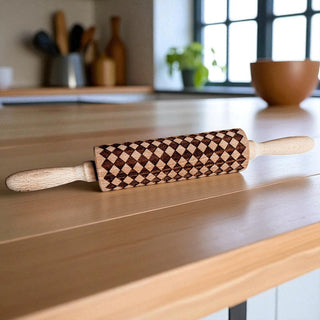 Courtly Checkered & Diamond Embossed Rolling Pin – Decorative Cookie Rolling Pin