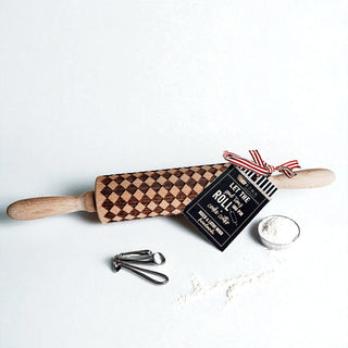 Courtly Checkered & Diamond Embossed Rolling Pin – Decorative Cookie Rolling Pin