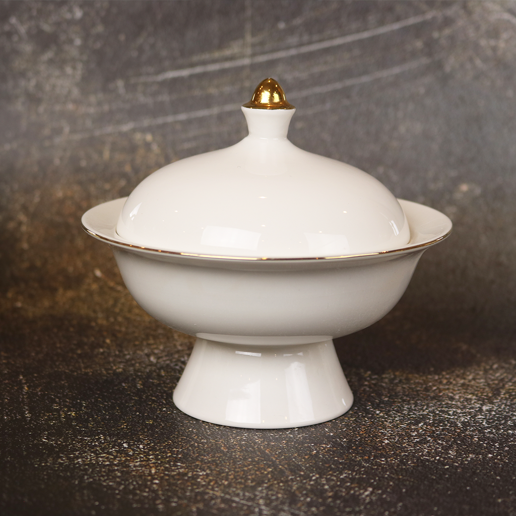 White Versailles Soup Bowl with Lid Set of 4 | Classic Porcelain