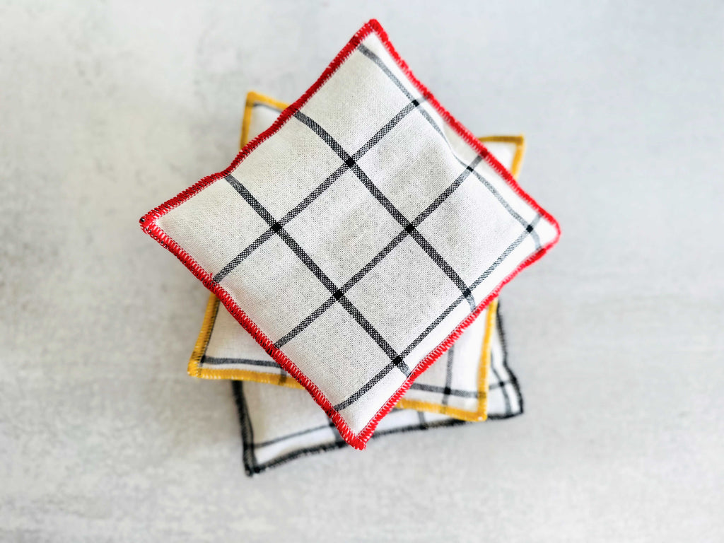 Elegant Windowpane Linen Lavender Sachets – 2-Piece Fragrance Set