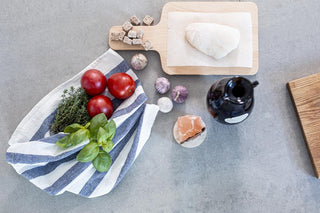 Rivsalt™ Original Himalayan Rock Salt Gift Set – Grater, Rock Salt & Oak Stand