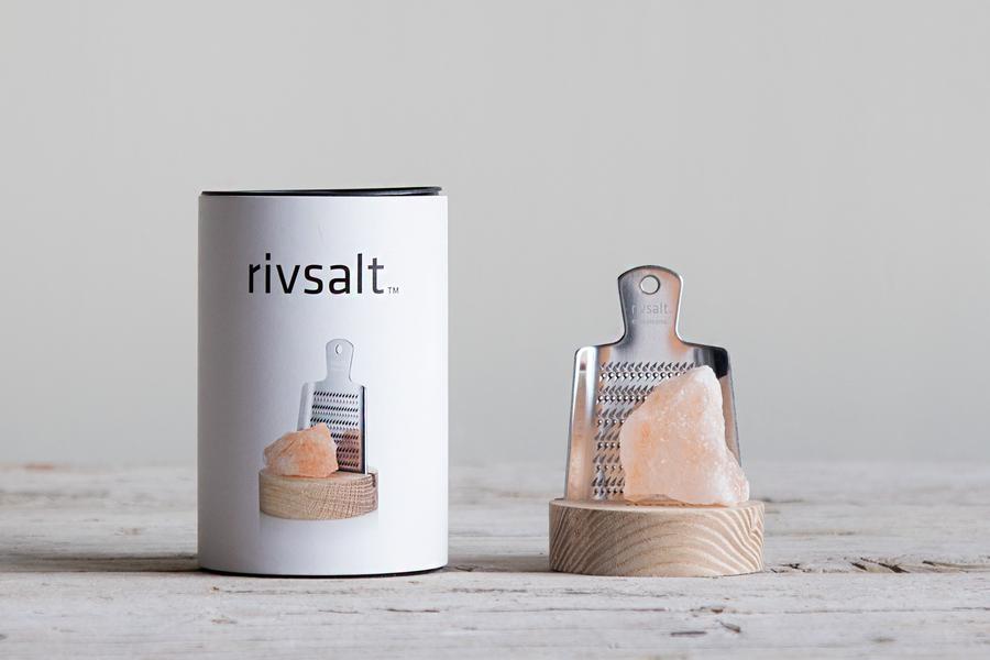 Rivsalt™ Original Himalayan Rock Salt Gift Set – Grater, Rock Salt & Oak Stand
