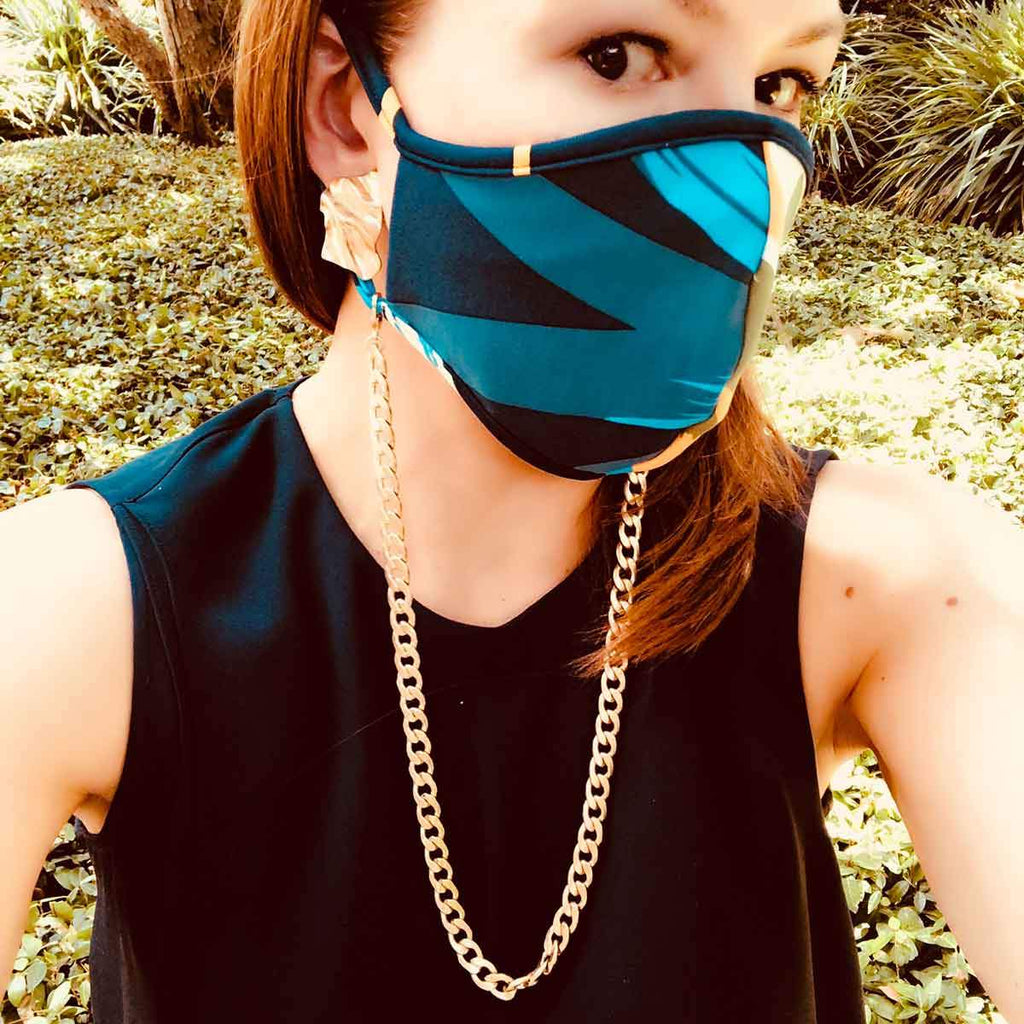 Soleil Bold Curb Chain Mask Necklace in Worn Gold - Anara Lifestyle