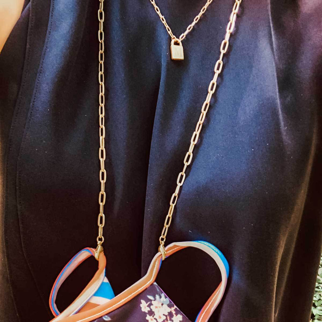 Soleil Medium Paperclip Chain Mask Necklace in Worn Silver - Anara Lifestyle