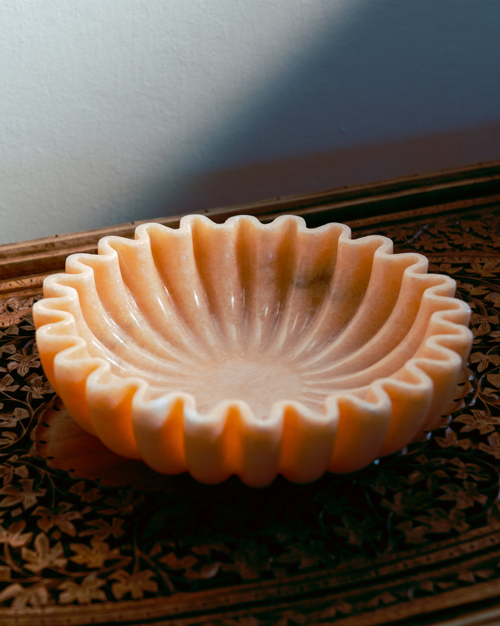 Fluted Pink Makrana Marble Bowl – Hand-Carved Decorative Stone Centerpiece