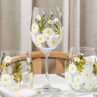Hand-Painted Daisy Wine Glasses – Set of 2