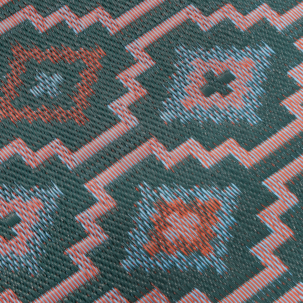 Lhasa Green Recycled Plastic Outdoor Doormat – 24″ x 36″