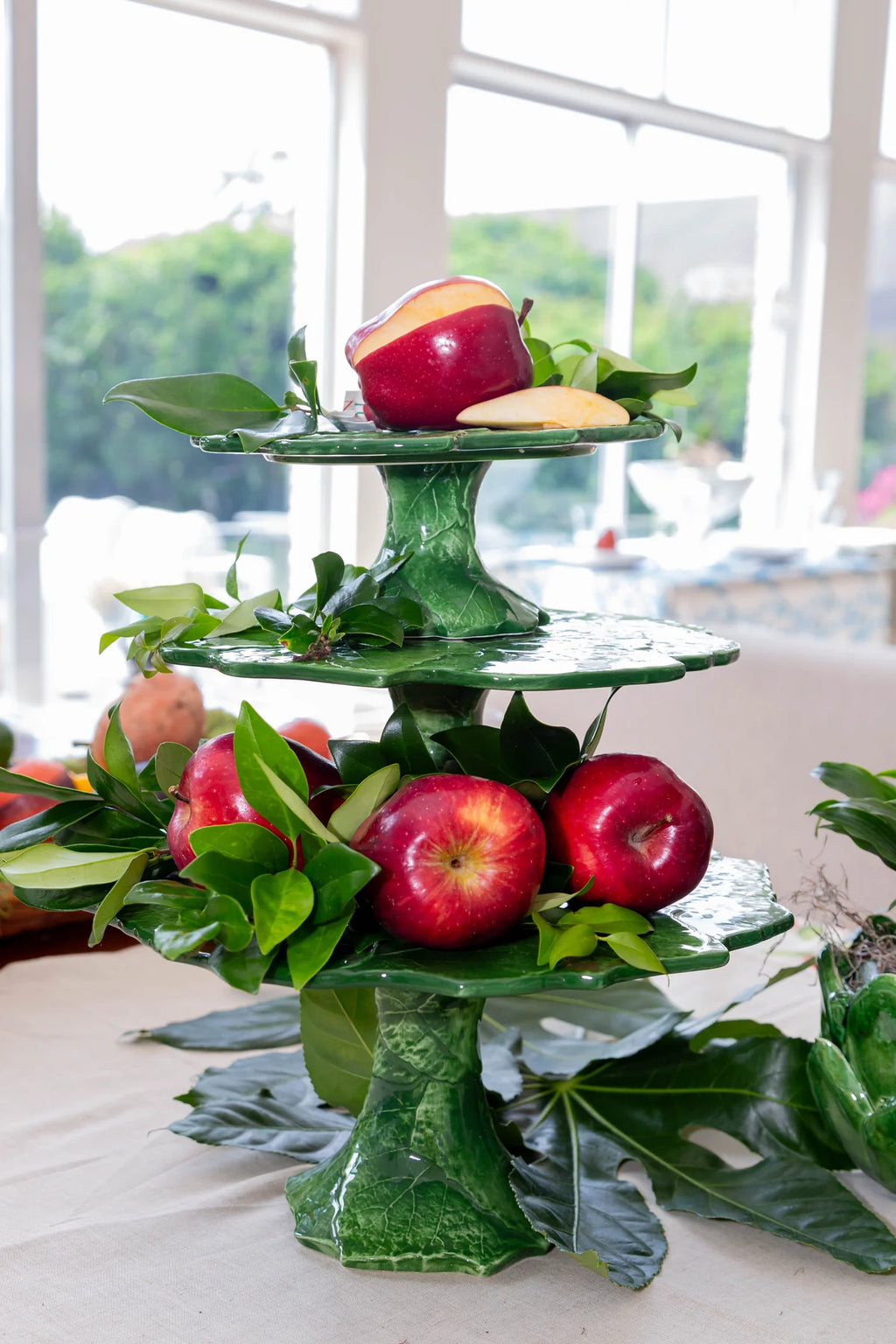 Compagnia Green Cake Plate, Small/Medium/Large