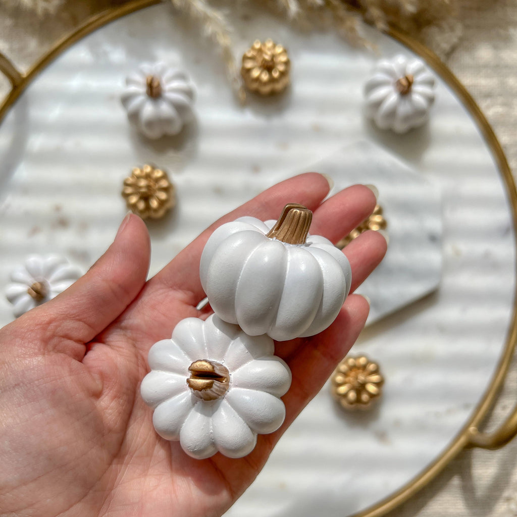 White And Gold Pumpkin Place Card Holders – Set of 6