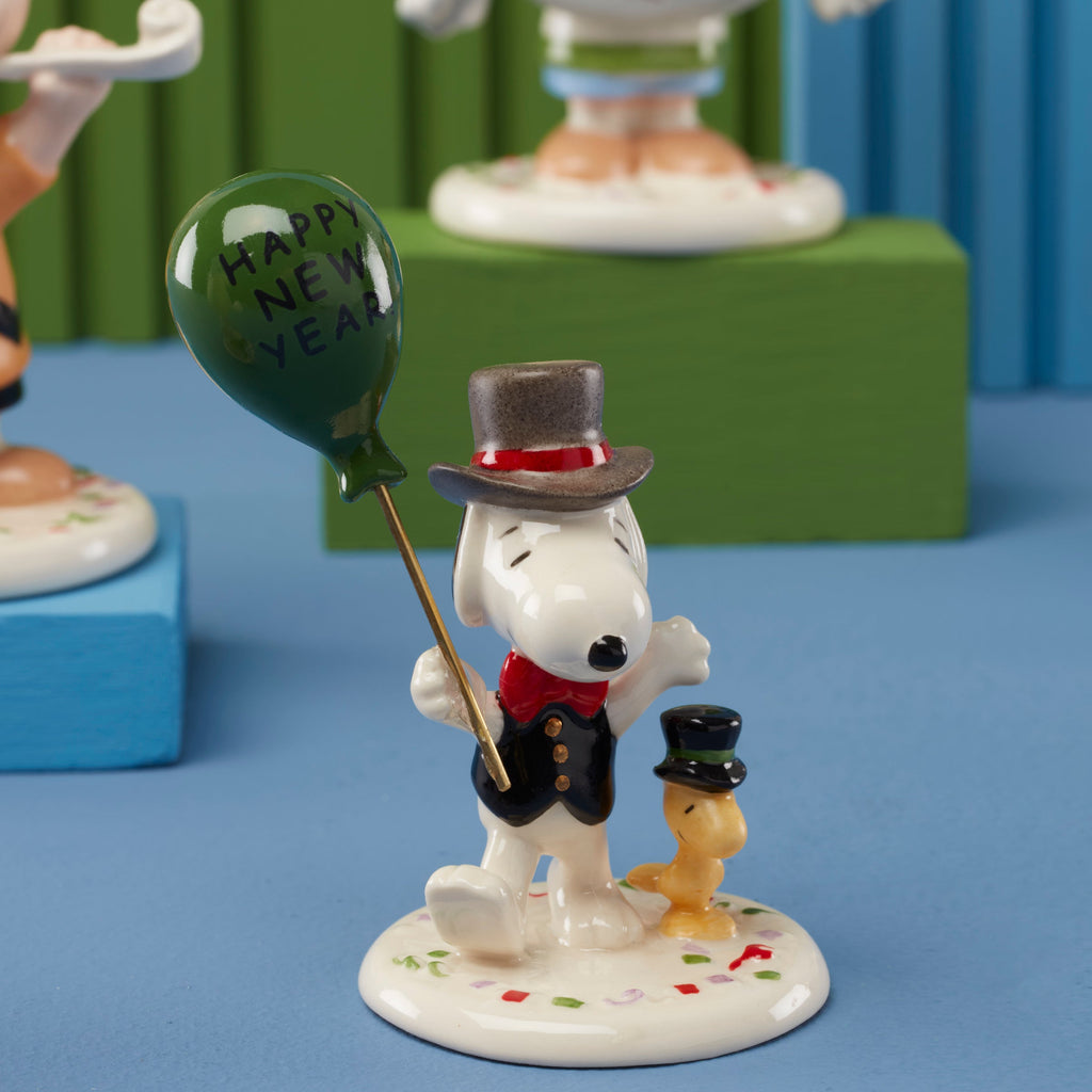 Lenox Happy New Year Charlie Brown 5-Piece Figurine Set, porcelain (view 5)