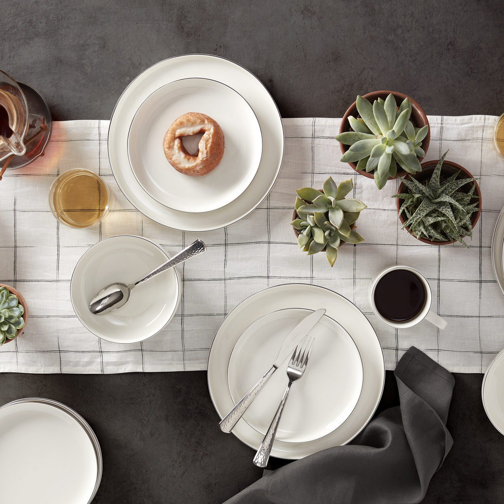 Oneida 24 Seven Black Rim 12-Piece Dinnerware Set, porcelain (view 3)