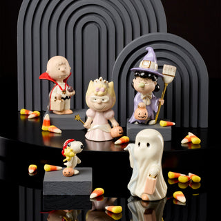 Lenox Peanuts Tricks and Treats 5 Piece Set, porcelain (view 3)
