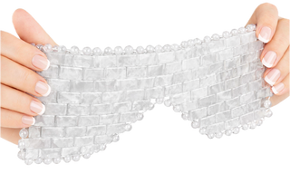 Clear Quartz Crystal Eye Mask – Cooling Luxury Spa & Relaxation Ritual