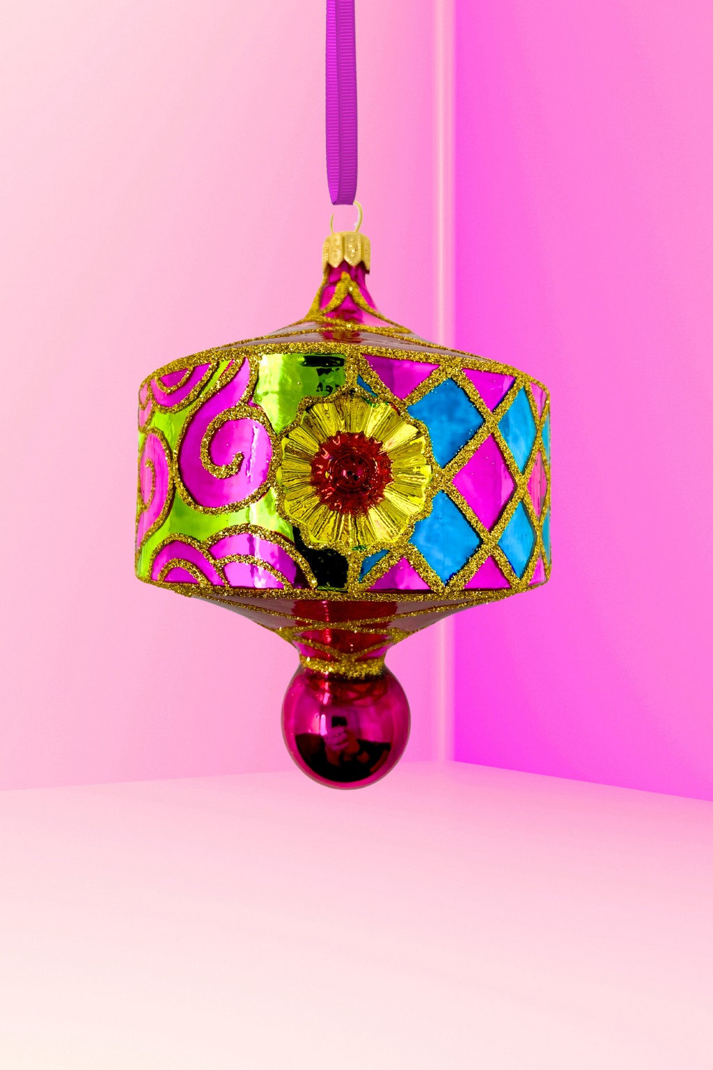 Beverly Hills Reflector Polish Glass Ornament – Kenzies of London Signature Collection