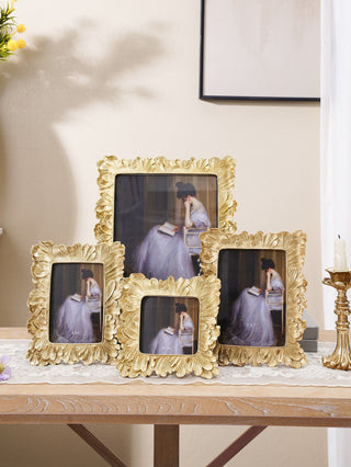 Elegant Leaf-Border Decorative Photo Frame