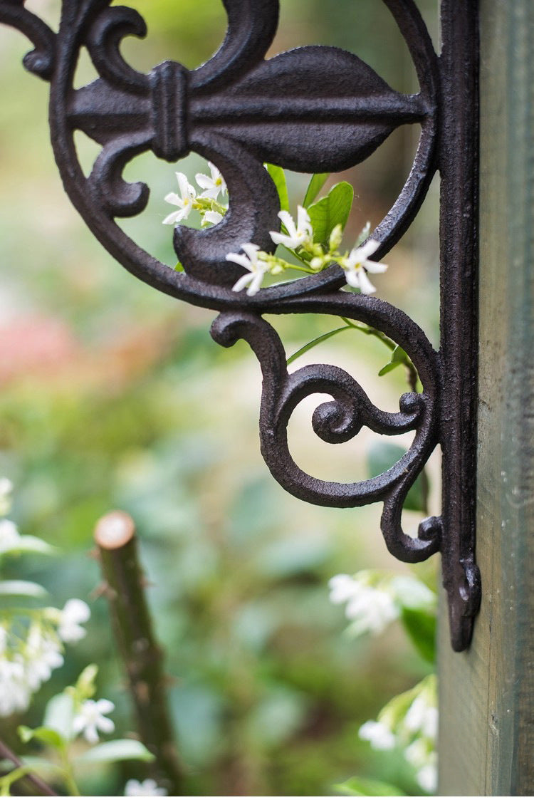 Cast Iron Fleur-de-Lis Decorative Shelf Bracket