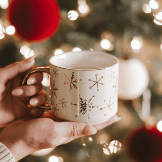Gold Snowflakes 14 oz Gold Handle Coffee Mug