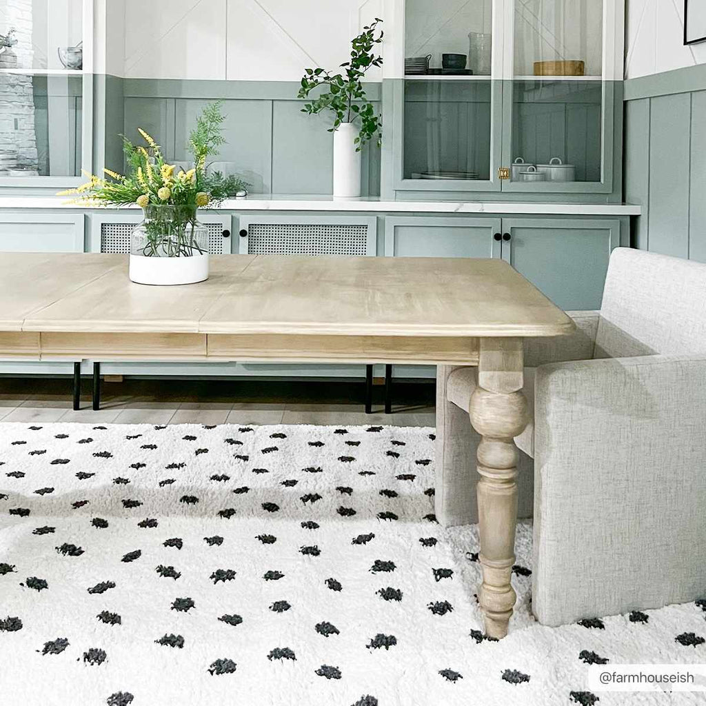 Chaia Dotted Black White Plush Rug – Modern Patterned Living Room Rug