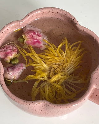 Rosebud Tea – Whole Flower Caffeine-Free Herbal Tea