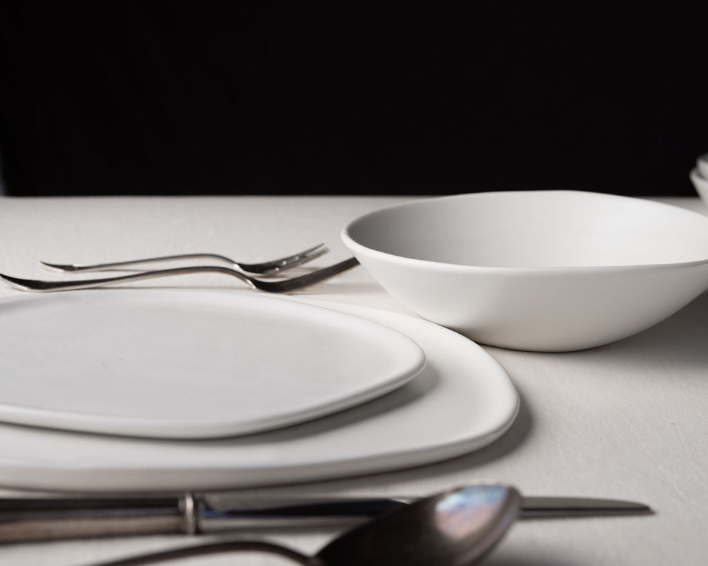 HAAND Ripple 3-Piece Dinner Setting – Handcrafted Porcelain Dinnerware Set
