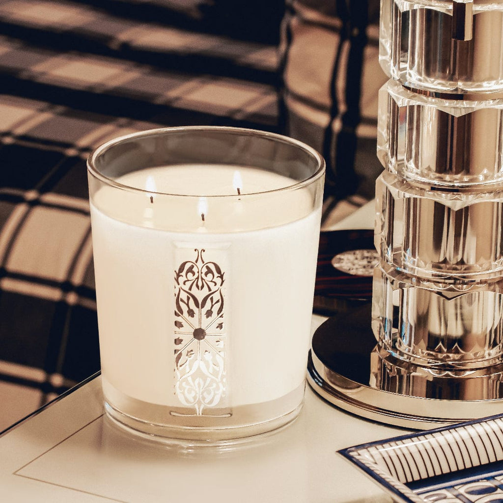 Involutus Glass Candle – Unique Decorative Candle with Rich Fragrance