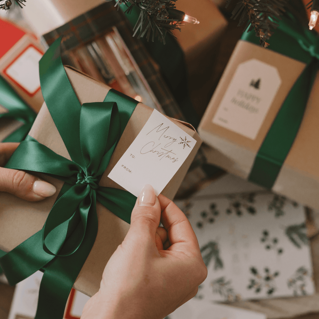 Holiday Classic Christmas Gift Tags – Set of 60
