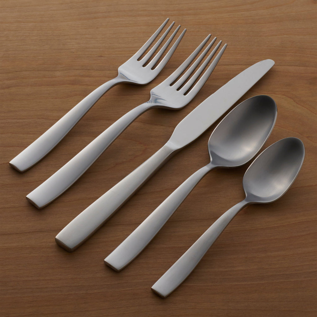 Oneida Everdine 20-Piece Flatware Set, 18/0 stainless steel (view 3)