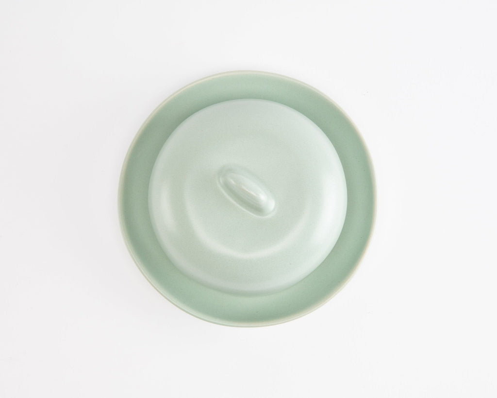 HAAND Butter Dish – Handcrafted Porcelain Butter Keeper