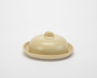 HAAND Butter Dish – Handcrafted Porcelain Butter Keeper