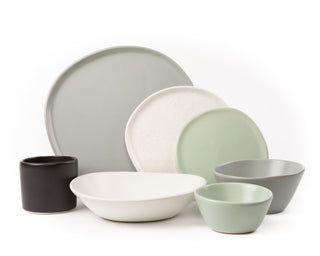 HAAND Ripple 7-Piece Dinner Setting – Handcrafted Porcelain Dinnerware Set