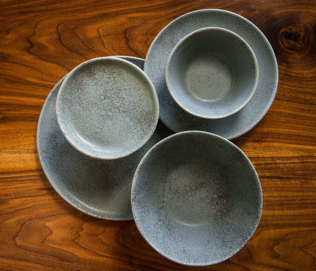HAAND Hestia 7-Piece Dinner Setting – Handcrafted Porcelain Dinnerware Set