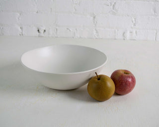 HAAND Fruit Bowl – Handcrafted Porcelain Serving Bowl