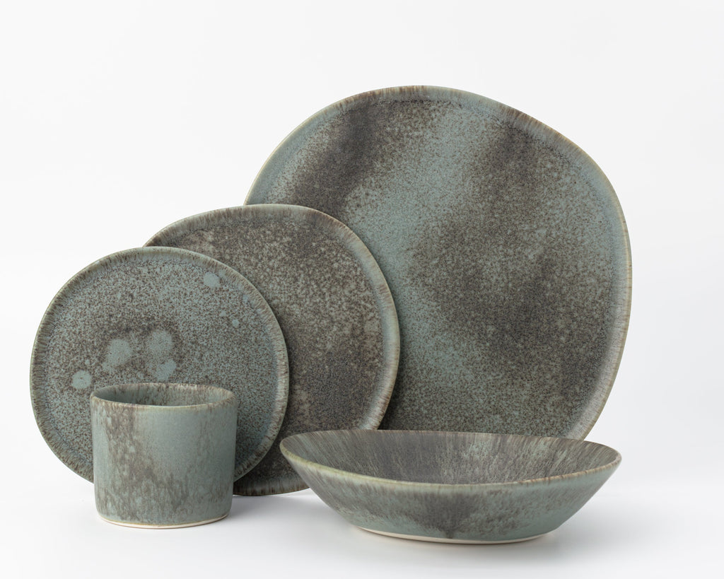 HAAND Ripple 5-Piece Dinner Setting – Handcrafted Porcelain Dinnerware Set