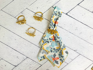 Elegant Honey Bee Cotton Napkins – 4-Piece Soft Table Linen Set