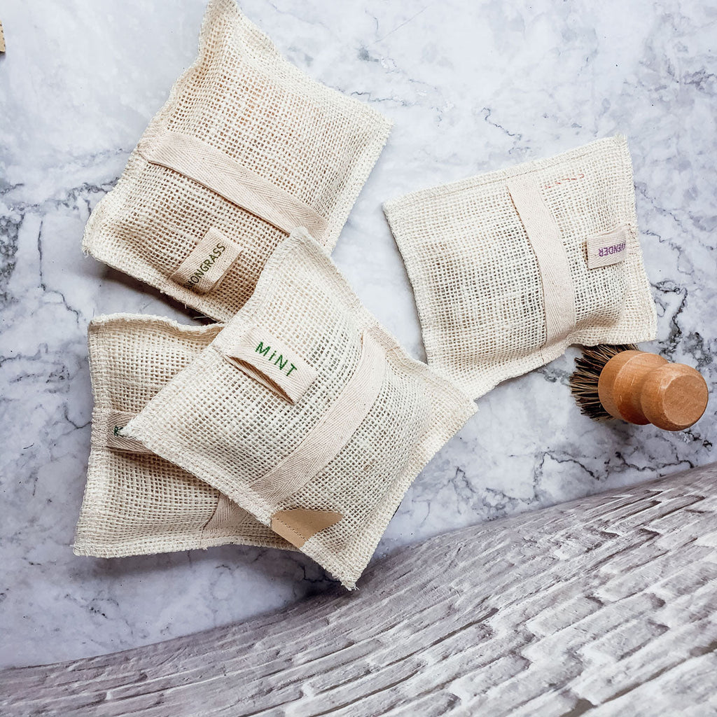 Exfoliating Jute Bath Mitt with Essential Oil Soap – Natural Spa Set