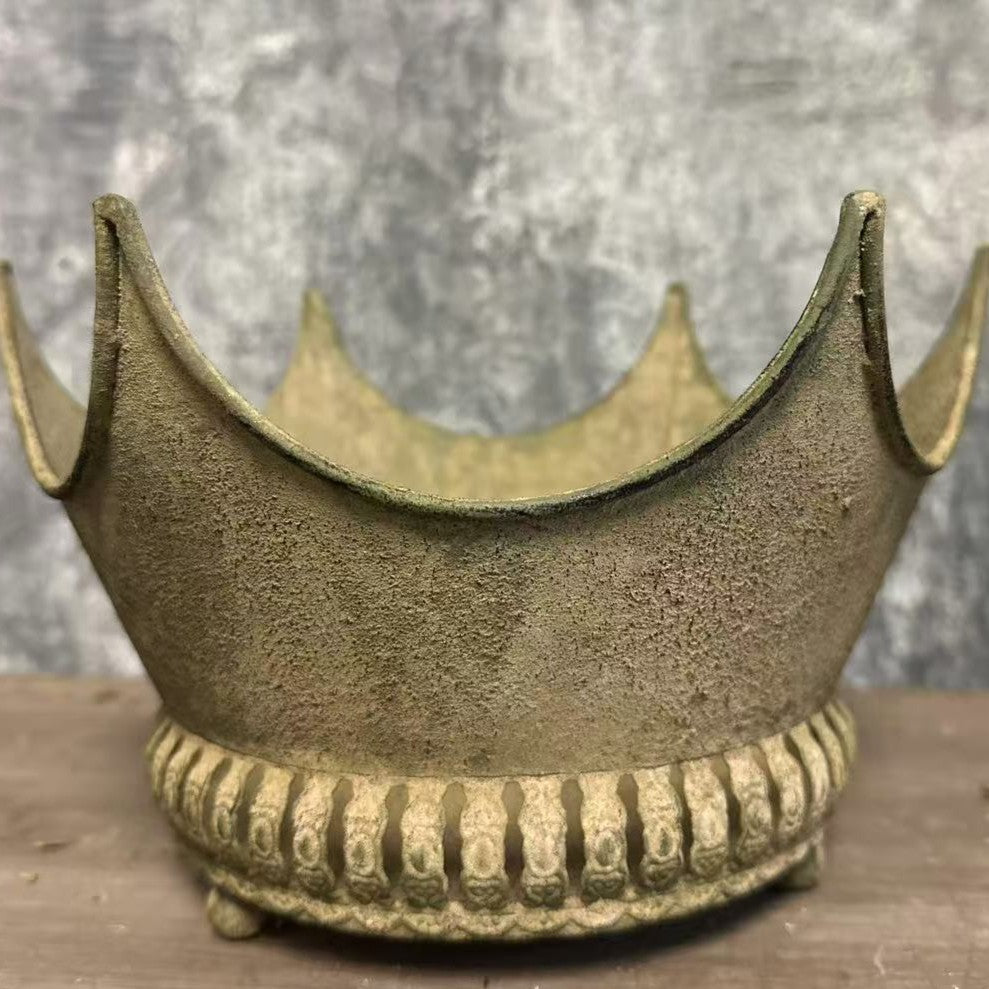 Rustic Crown-Shaped Metal Pedestal Planter