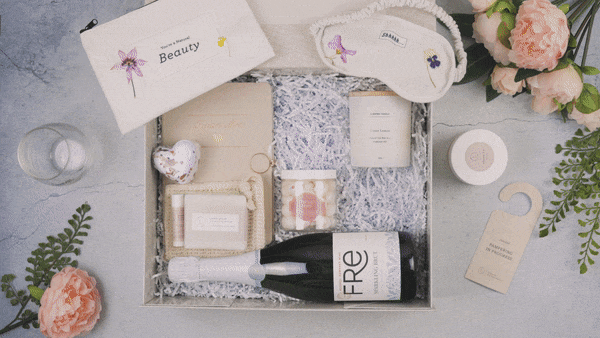 Bride to Be Gift Basket – Elegant Bridal Shower Gift Box for Bride and Bridesmaids