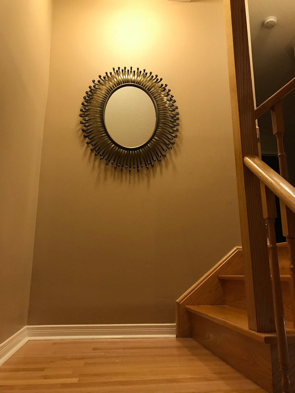 Ophelia Celestial Radiance Wall Mirror: A Sunburst of Elegance and Style