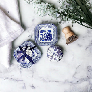 Chinoiserie Soap & Porcelain Dish Set – Blue Willow Sandalwood Gift Set