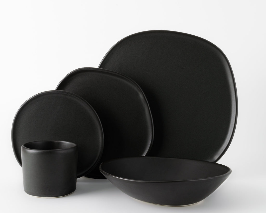 HAAND Ripple 5-Piece Dinner Setting – Handcrafted Porcelain Dinnerware Set