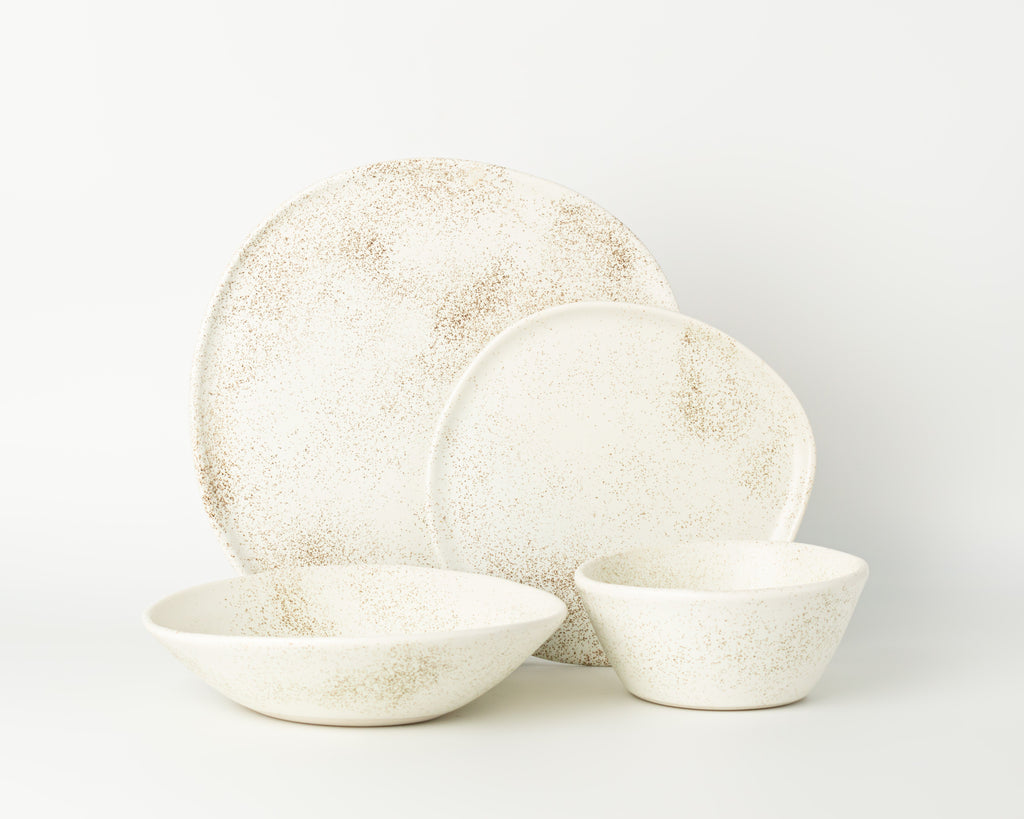 HAAND Ripple 4-Piece Dinner Setting – Handcrafted Porcelain Dinnerware Set