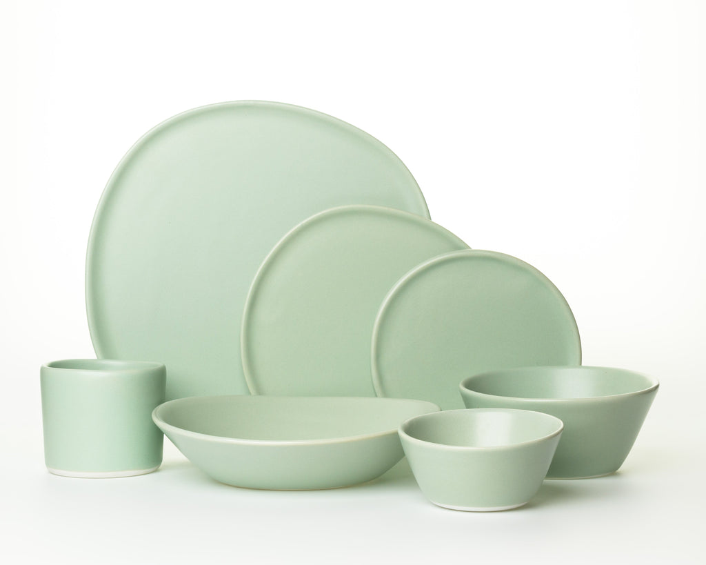 HAAND Ripple 7-Piece Dinner Setting – Handcrafted Porcelain Dinnerware Set