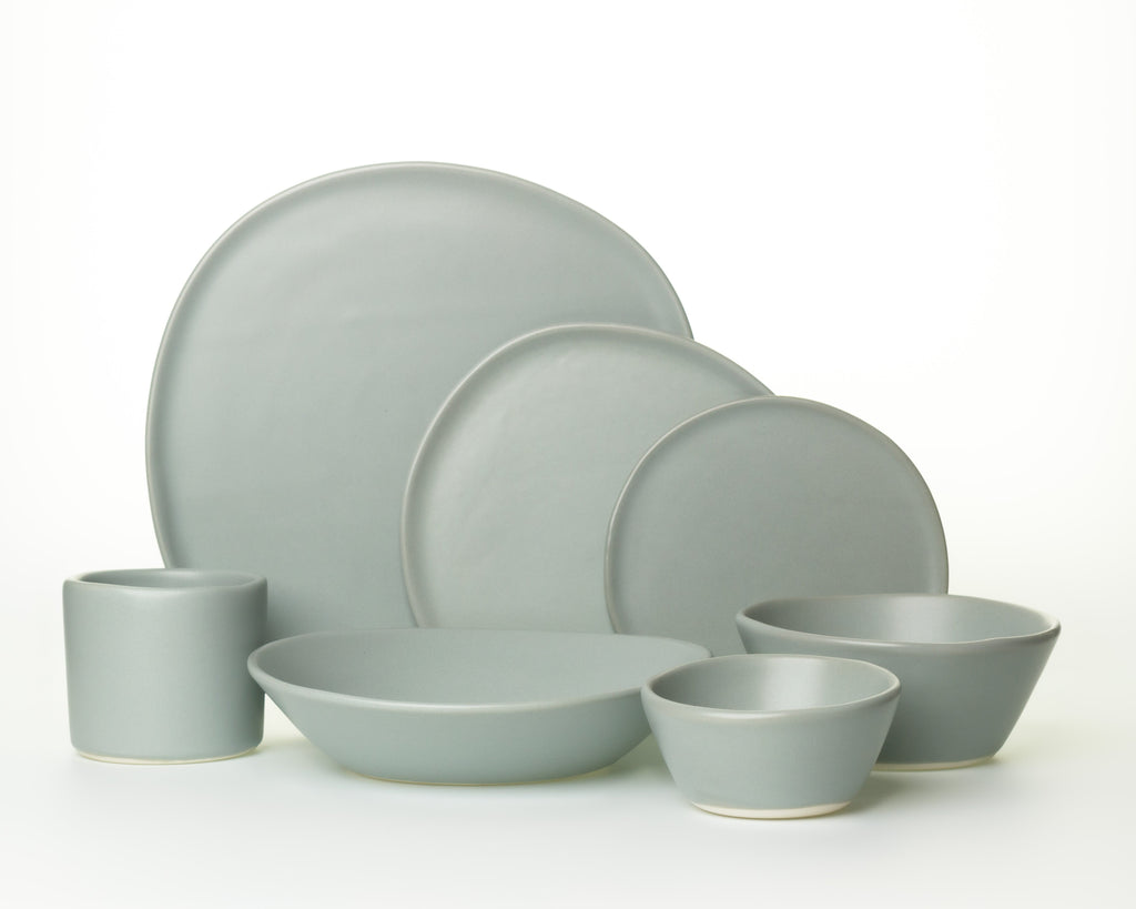 HAAND Ripple 7-Piece Dinner Setting – Handcrafted Porcelain Dinnerware Set