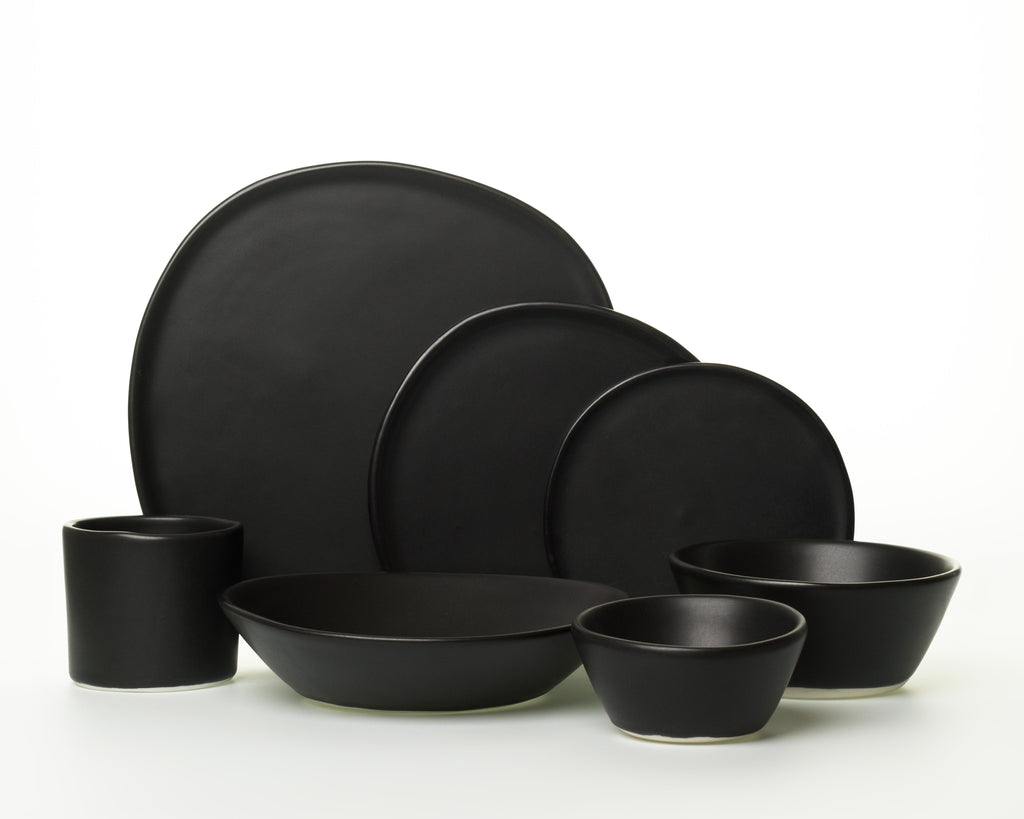 HAAND Ripple 7-Piece Dinner Setting – Handcrafted Porcelain Dinnerware Set