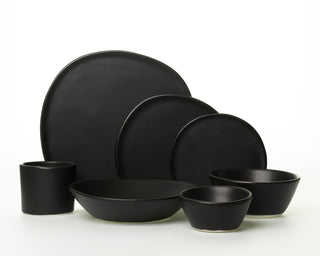 HAAND Ripple 7-Piece Dinner Setting – Handcrafted Porcelain Dinnerware Set