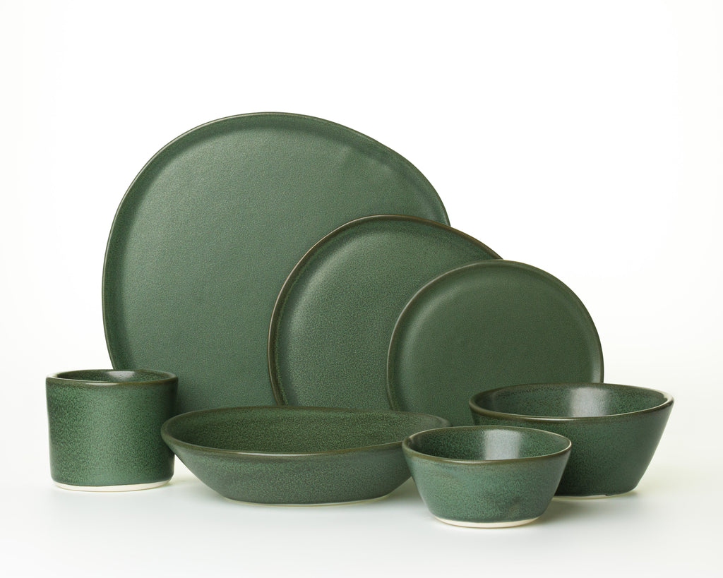 HAAND Ripple 7-Piece Dinner Setting – Handcrafted Porcelain Dinnerware Set
