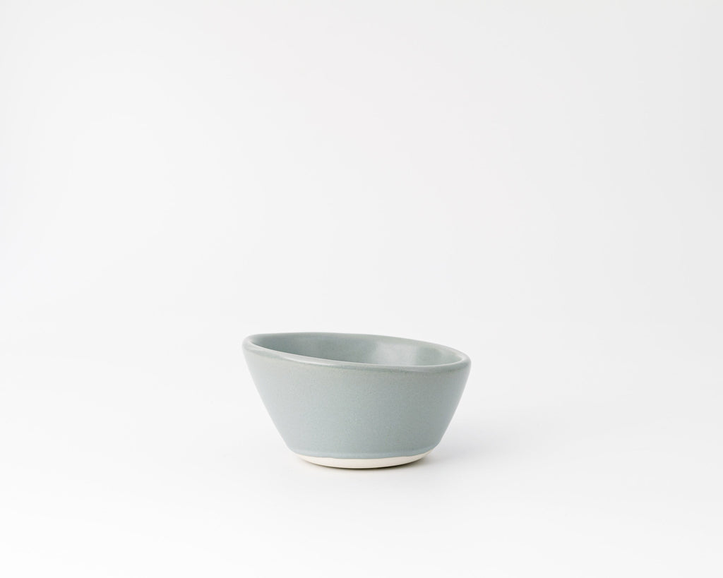 HAAND Ripple 7-Piece Dinner Setting – Handcrafted Porcelain Dinnerware Set
