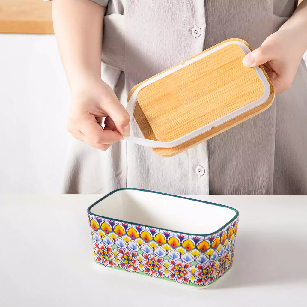 Simi Porcelain Butter Dish with Bamboo Lid
