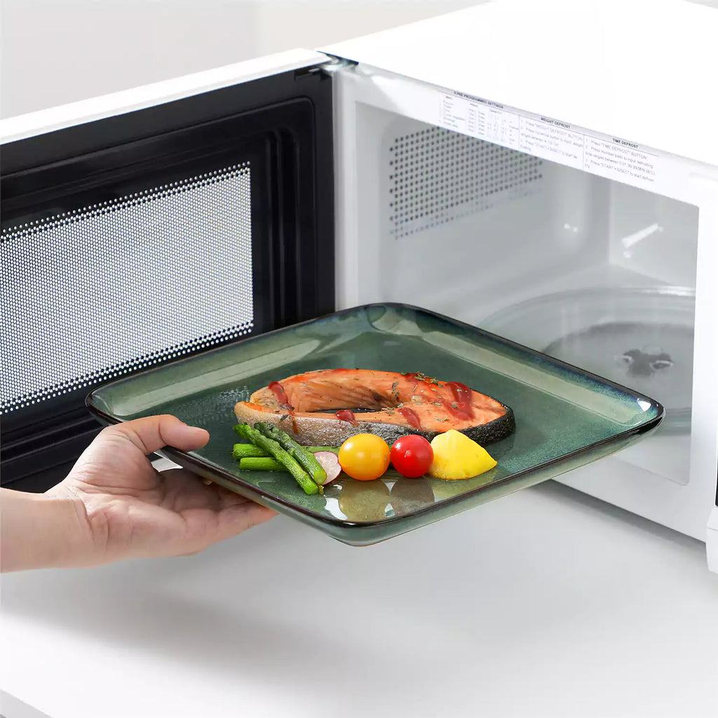 Stern 18 Piece Square Stoneware Dinnerware Set – Service for 6